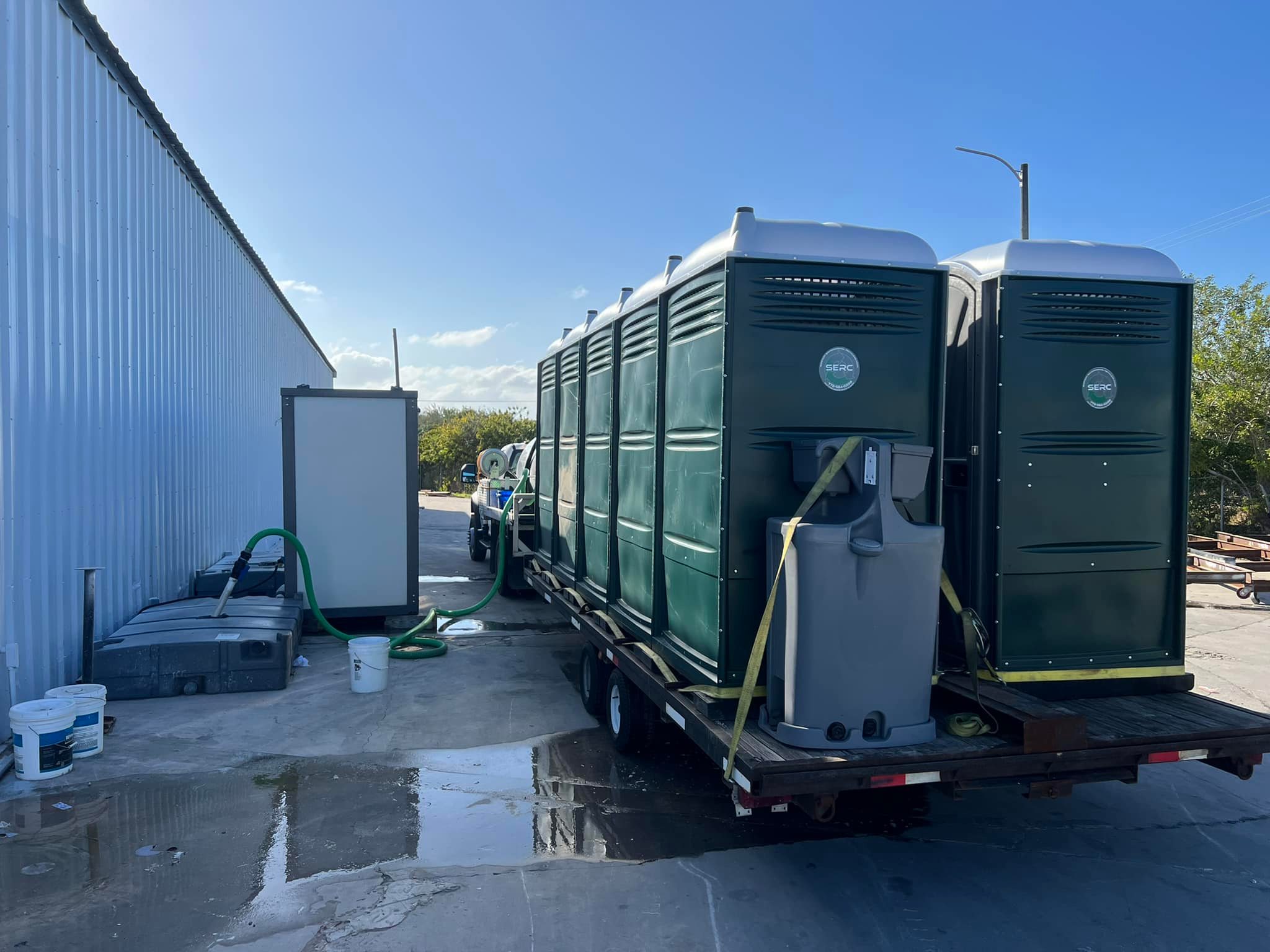 Portable Toilet Cleaning